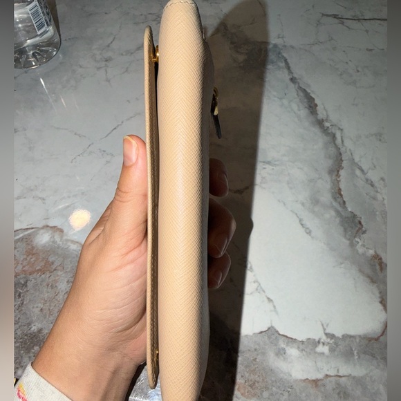 Prada Beige Leather Wallet - Picture 4 of 15